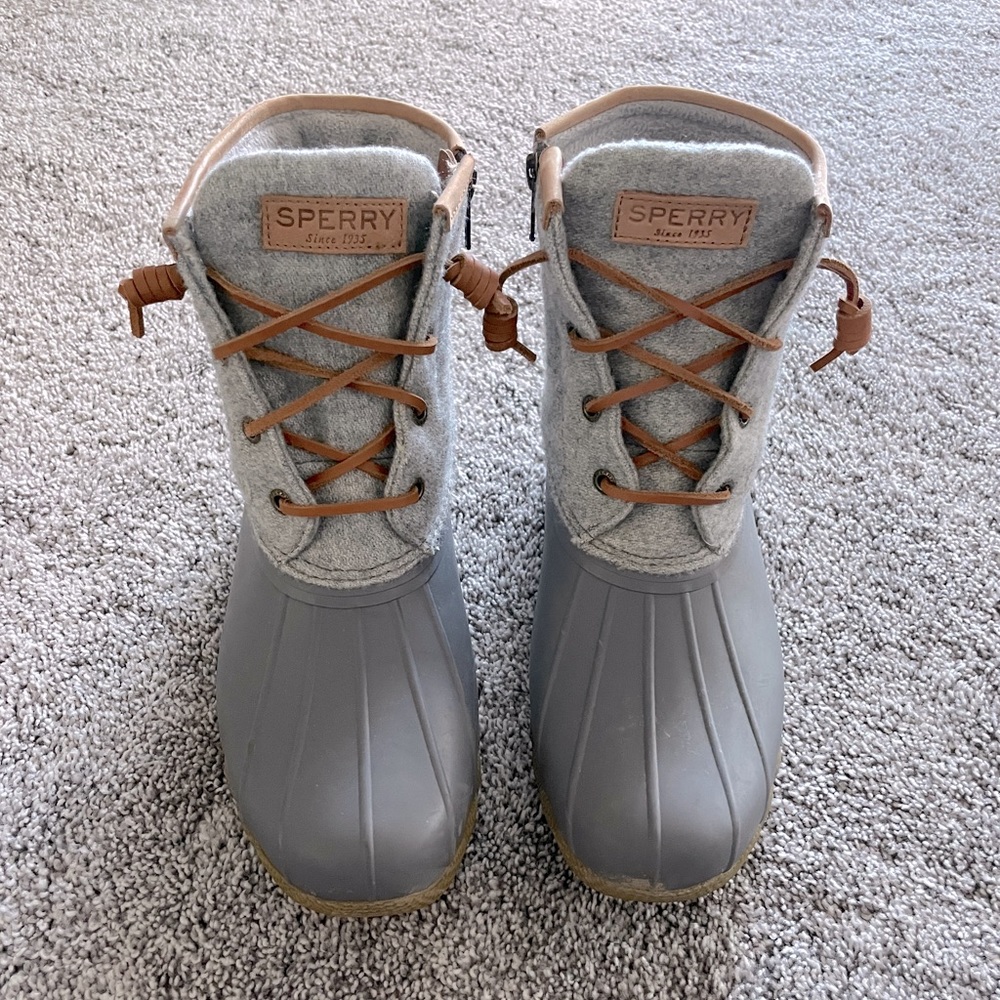 Sperry Saltwater Boots- Women’s sz8